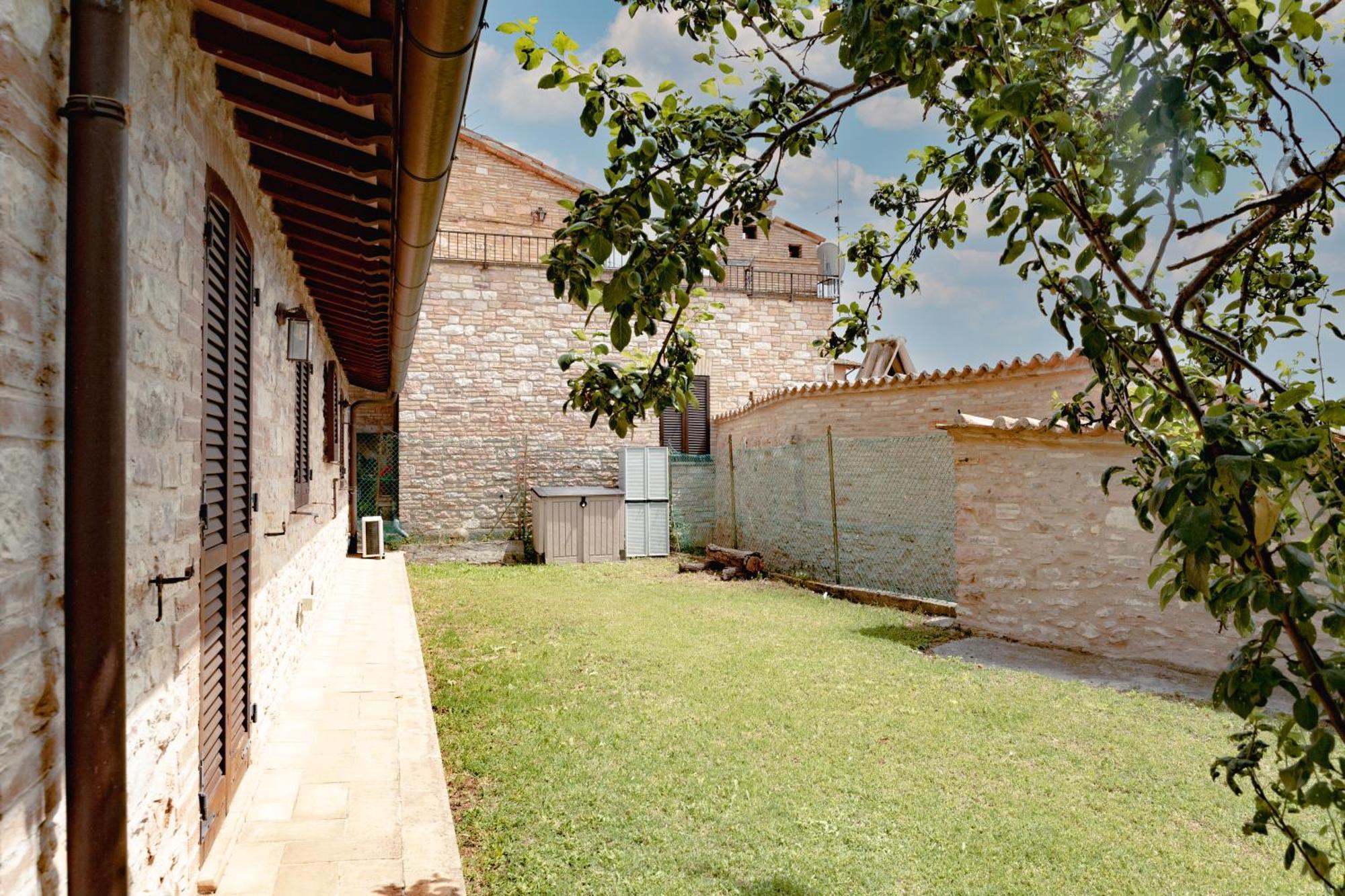 Rustic House, Con Patio E Giardino, Assisi Centro Villa Buitenkant foto
